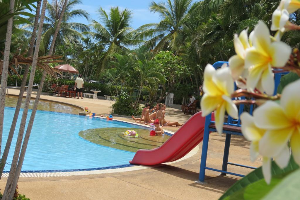 View Talay 1B Residence Pattaya Exteriör bild