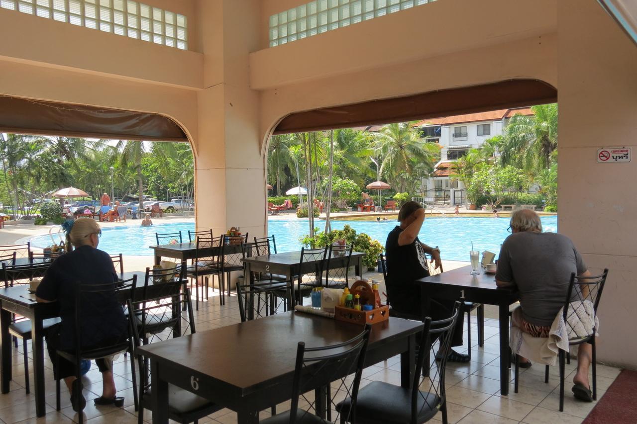 View Talay 1B Residence Pattaya Exteriör bild